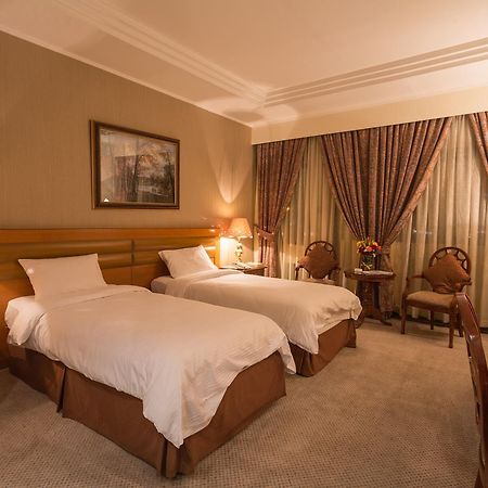 New Park Hotel Кувейт Экстерьер фото