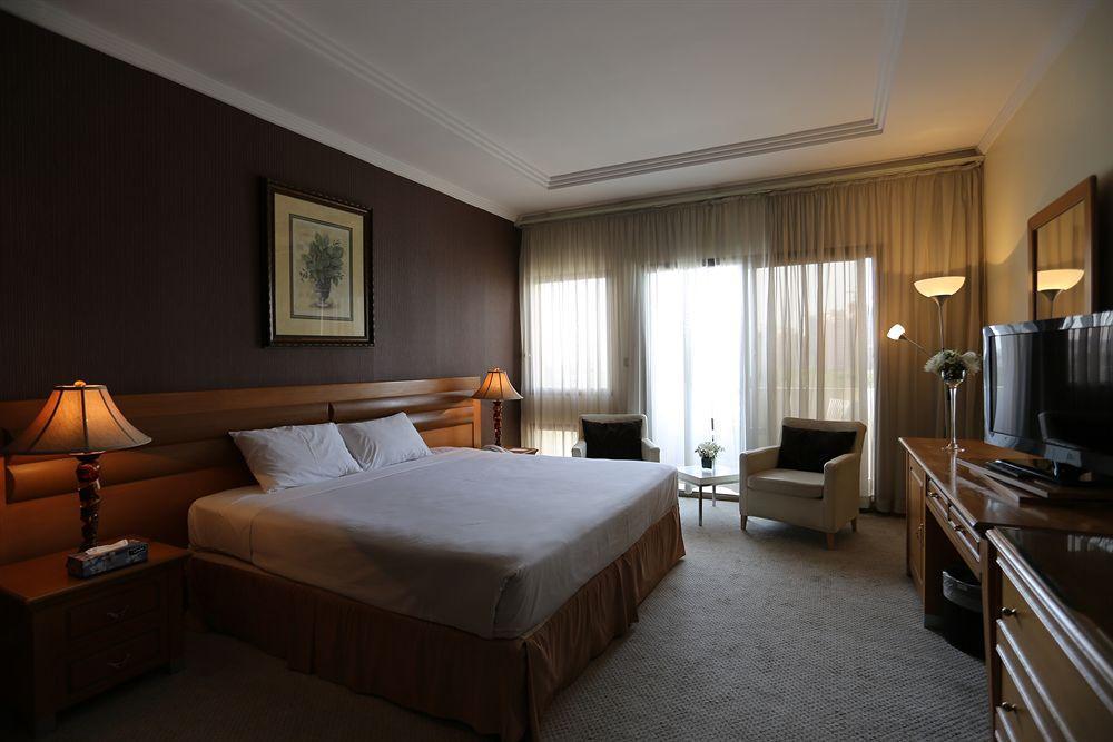 New Park Hotel Кувейт Экстерьер фото