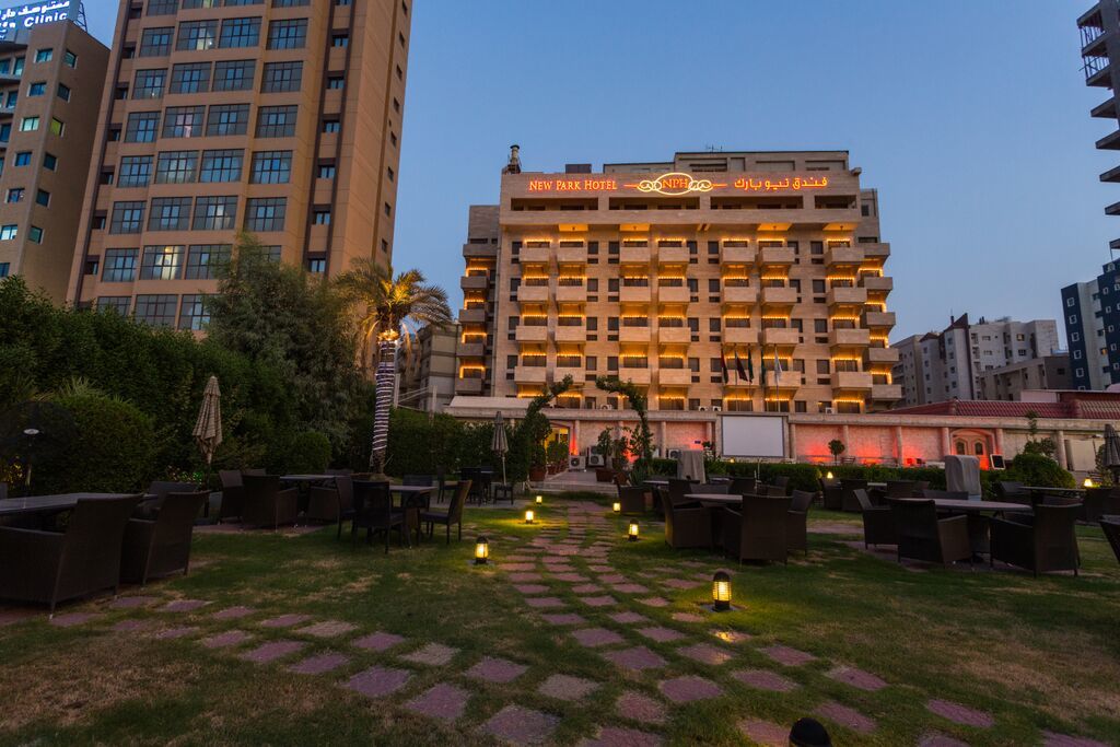 New Park Hotel Кувейт Экстерьер фото