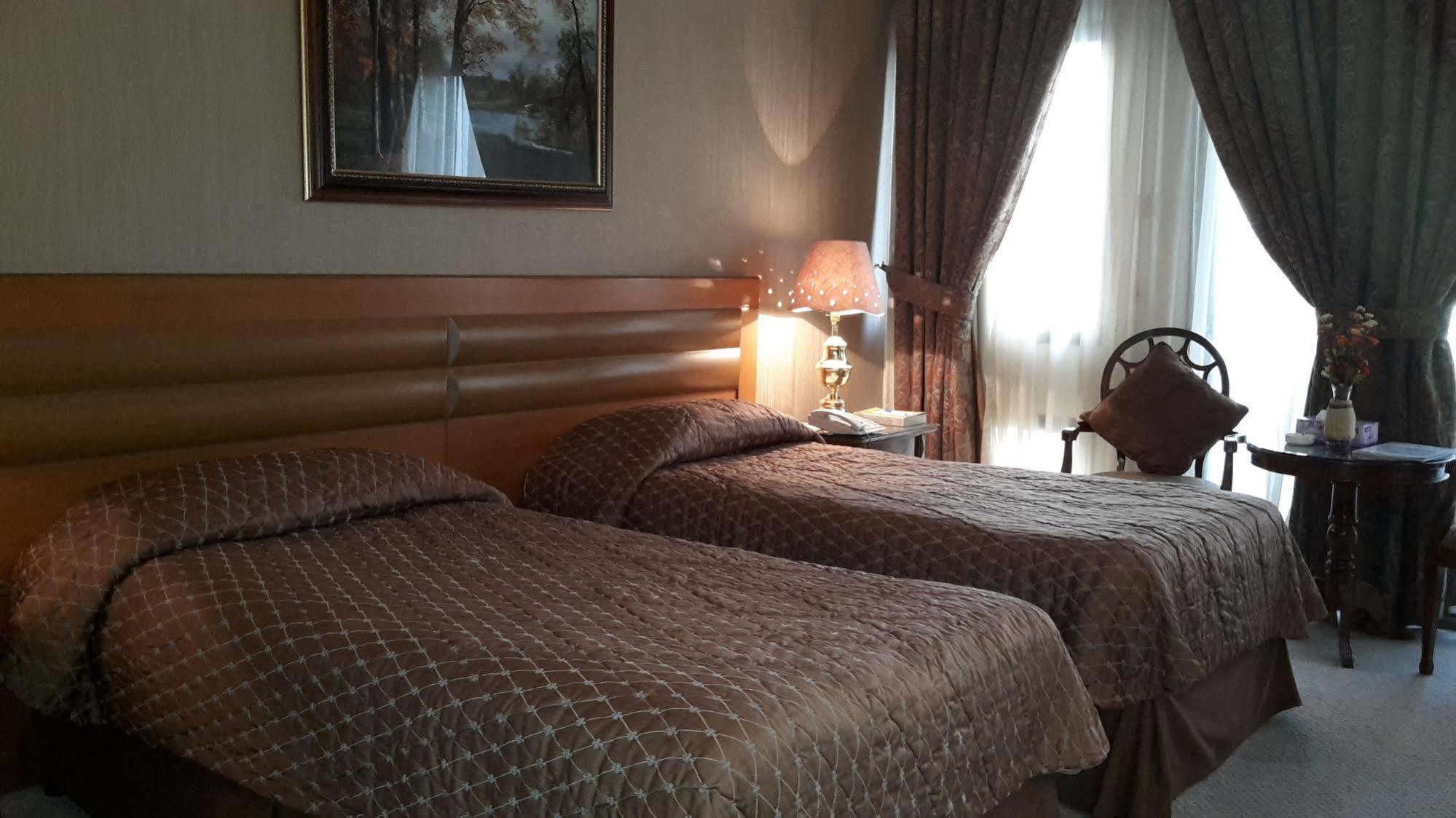 New Park Hotel Кувейт Экстерьер фото