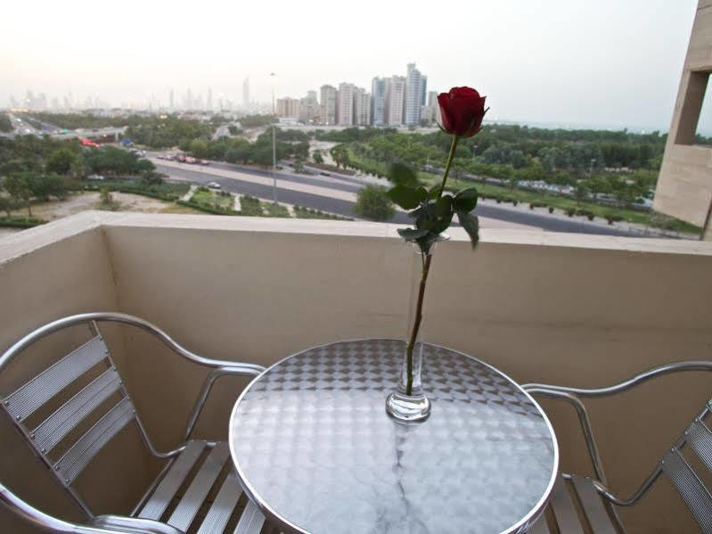 New Park Hotel Кувейт Экстерьер фото