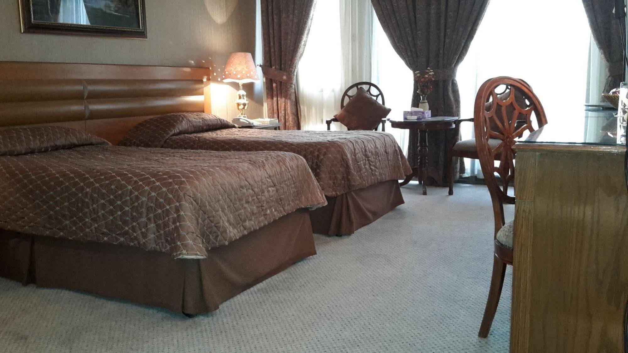 New Park Hotel Кувейт Экстерьер фото