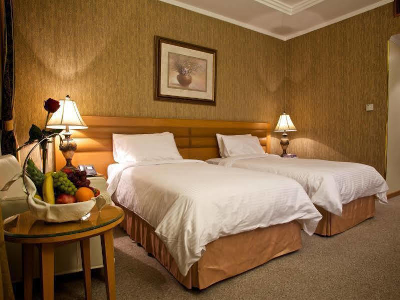 New Park Hotel Кувейт Экстерьер фото